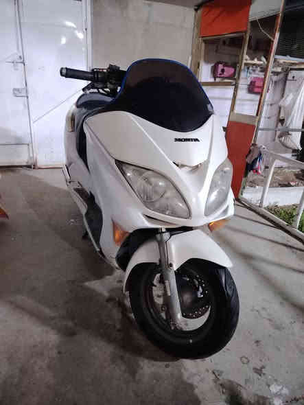 فورزه صفر 8 للبيع  كوم حديد كوم حديد
السعر 350 الف 
مكان الديوانيه مركز
للستفسار***********
