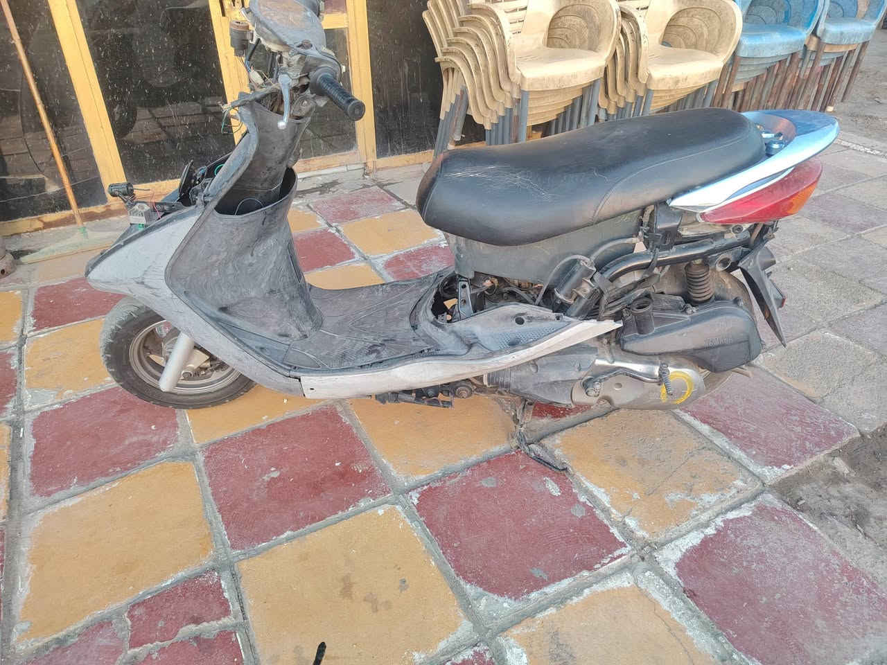 بريز مال رمبه نقص كفرات شلعه معدل كيجات كله تخبل مكينه ناعمه كلش قفل جنطه قفل ستيرن كله شغاله السعر 450 العنوان بغداد المعامل ***********
