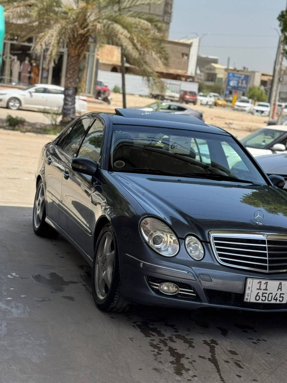مارسيدس 211 /E350 المرغوب مديل 2006 فول مواصفات 1/1 كشنات جلد تدفئة وتبريد فتحة شاشة كامره خلفية  تحكم ستيرن مانع انزلاق 3 بردات بلادي بعد بيها هواي مواصفات منضومة زنون ابلادي السياره جديده بمعنا الكلمة مصبوغة للجماليه فقط رقم بغداد باسمي تحويل مباشر هزه جديده تخم حدادية تخم تايرات جدد السياره احلى من الصور السعر 113 بيع او مراوس حسب القناعة مكان السياره بابل مركز المدينة ***********
