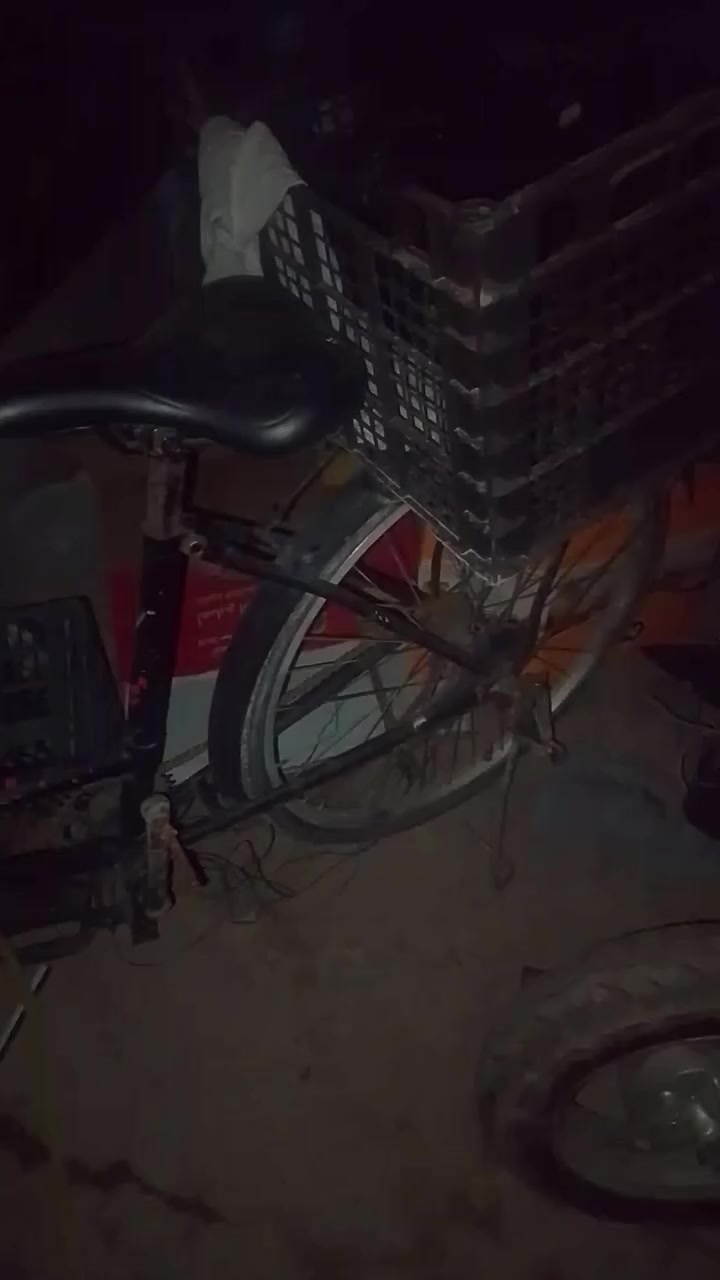 العنوان كركوك والسعر 20,000.


**إذا كنت صاحب هذا الإعلان وتريد حذفه لأي سبب، رجاءا أرسل رسالة إلى الدعم الفني**