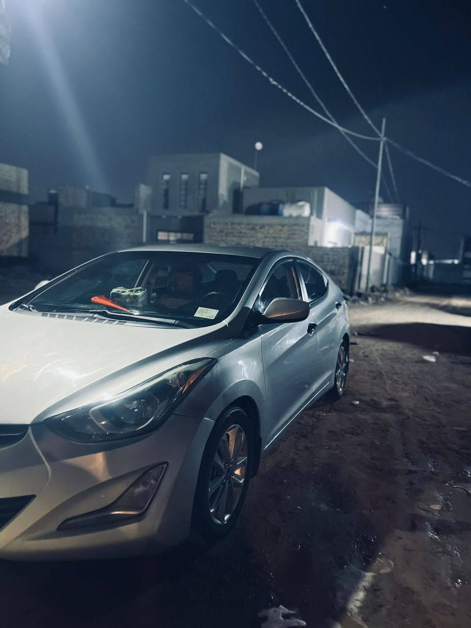 النترا ٢٠١٤ أمريكي ضررها جاملغ خلفي عكس السايق مكينة 1800 عرضها 108$  وبيها مجال حك الجية اخوان السوك كلشي بي المايشتري رحمه لوالديه لايعلق متواجد واتساب واتصال ***********
