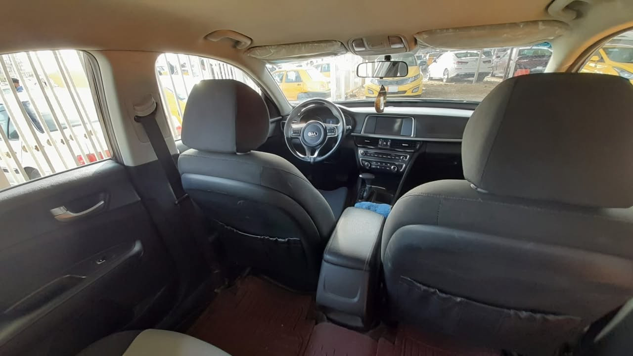 السلام عليكم.
اوبتيما امريكي موديل ٢٠١٨ مكينة جي دي اي بيه بنيد مبدل. باب وجاملغ بارد. السعر ١٢٨ ماشية ١٠٠ الف. 
***********
ديوانية
