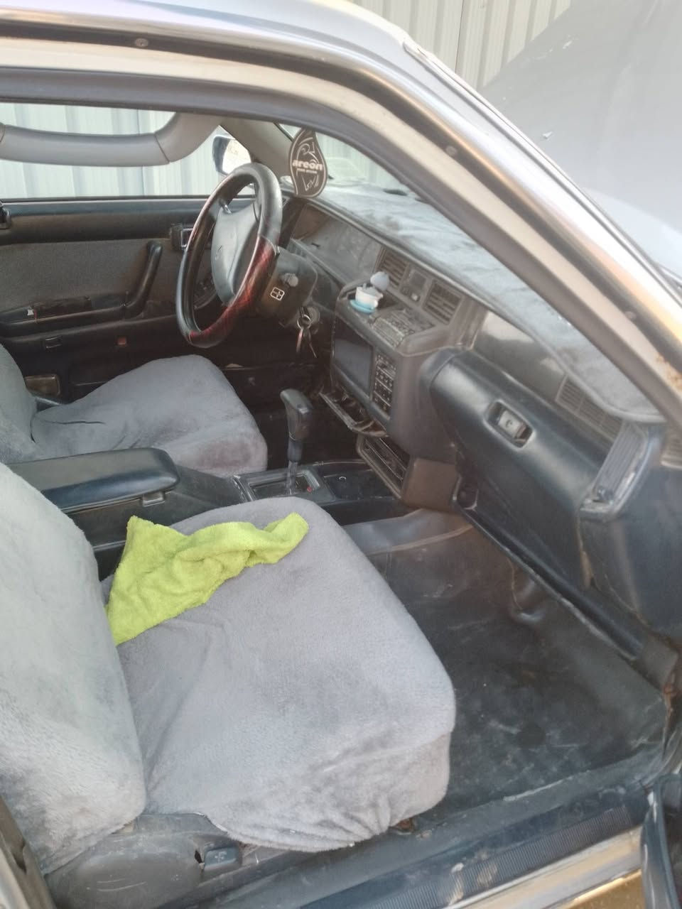 ارنب گصيف محرك ونجي 2000 موديل 1992  سنويه بسمي توني شاد لوحات جدد سعر ب75$ وبيه مجال قليل مكان السياره الناصريه شطره ***********
