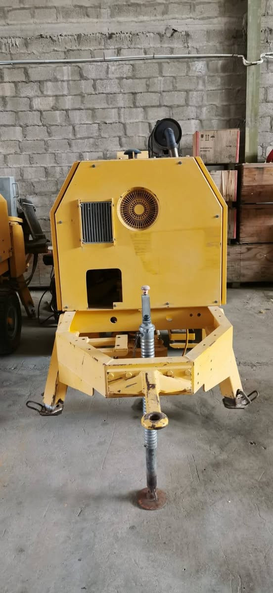 سلام عليكم اقرا المنشور زين وكل التفاصيل .....بمب صبة للدور الكبيرة او العمارات او الارصفة منشأة الماني
جديد مامشتغل بالعراق قوة الضغط لخليط الصب بارتفاع عمودي 90 متر وبمستوى افقي 260 متر ويمكن ان صب مساحة 30 متر مكعب بالساعة وحوض الخبط واحد متر مكعب ويمكن جره بواسطة اي سيارة حمل بيك اب او قلاب وماياخذ مساحة عند التصب وماتحتاج تسد شارع لان يمكن حت يكف عالرصيف فقط بدون صوندات مكينة ممتازة ونظيفة عالبلادي واكرر بالعراق ما مشتغل ....الاتصال ***********
