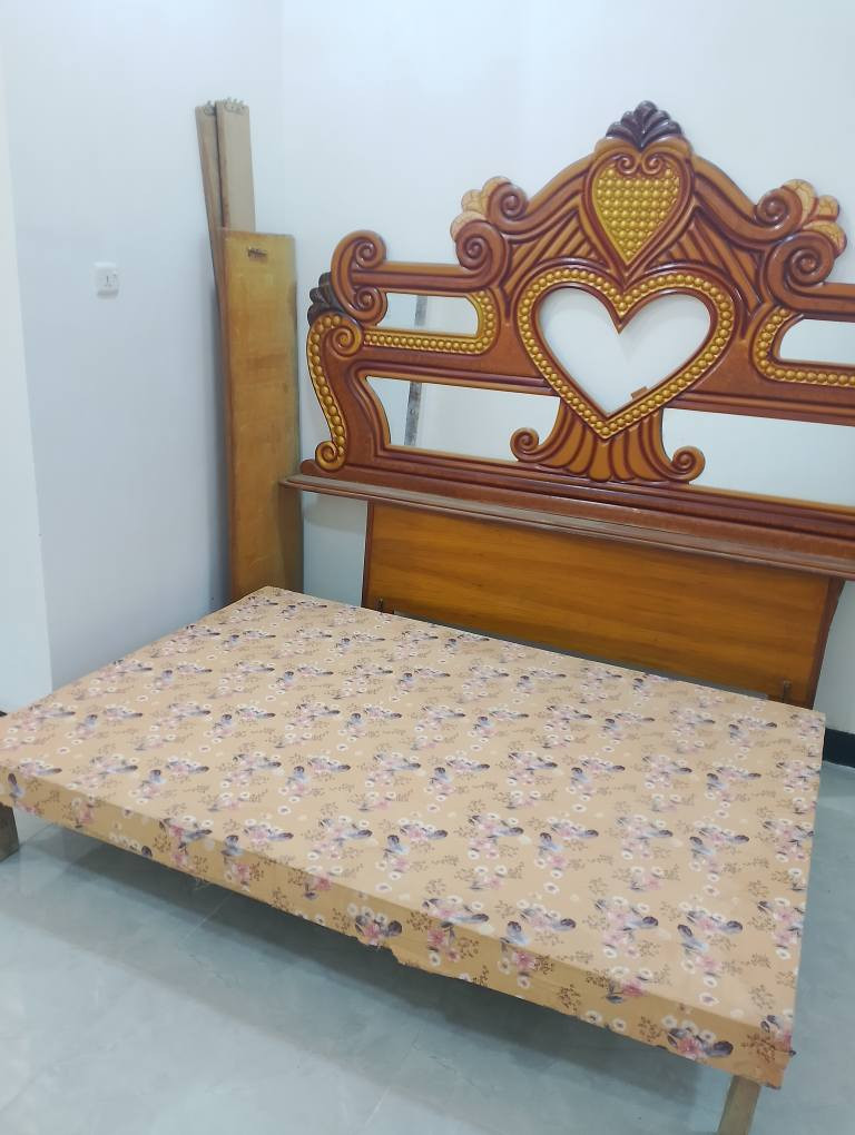 جربايه مع التاج كامله نضافه 95 ٪
كومديات ٢0774 728 6469 بغداد, العراق
