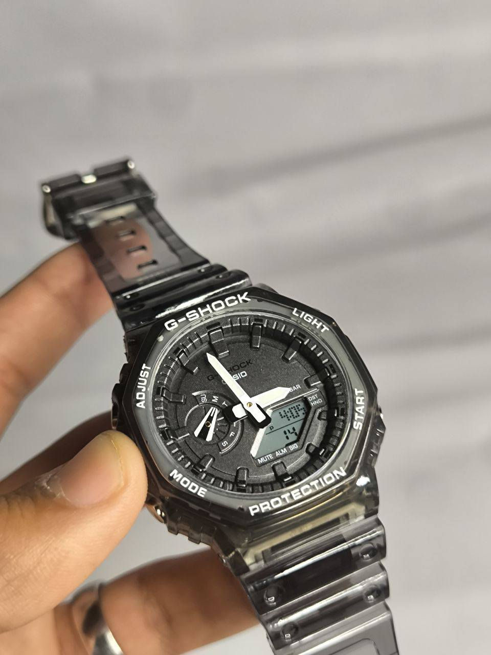 ساعة كاسيو جي  G-Shock GA‑2100 
  
تحفة فنية
لمحبي الرياضي والعملي
عرض مزدوج: عقارب أنالوج + شاشة ديجيتال
وظائف متعددة: منبه، توقيت عالمي، إضاءة
 خلفية واميال لامينوس
الساعة مقاومة للصدمات
 زجاج مقاوم للخدش ومقاومة للماء وغبار
سير ربر مريح للاستخدام اليومي والتمارين
وزن خفيف رياضي ومريح

السعر : 22 ع اول تم 
للحجز والاستفسار يرجى مراسلة الصفحه


**إذا كنت صاحب هذا الإعلان وتريد حذفه لأي سبب، رجاءا أرسل رسالة إلى الدعم الفني**
