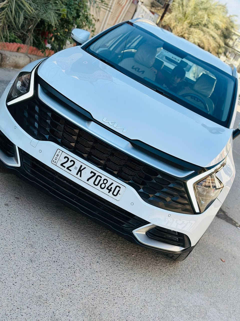 السلام عليكم ورحمة الله للبيع سيارة سبورتج 2023 خليجي الويل الجبير المرغوب 19 فول مواصفات ماعدى البانورما 
سيارة ماشية 40 الف فقط بأسمي تحويل مباشر 
دبل كشن كشن كهرباء 
مري شفط 
جلد 
داخل لونين 
بصمة 
شاشة ديجيتال
شاحن واير ليس 
جنطة كهرباء 
درايف مود ماوس 
سايد بريك بصمة 
دخول ذكي 
بصمة تشغيل وابواب
مكفولة من الصبغ  والتبديل والحادث والضرر والحالوب  والشخوط فقط بالجاملغ الخلفي يم البك لايت رصعة صغيرة جداً السعر  212$ قابل للتفاوض بشي بسيط 
المكان /بغداد 
***********
