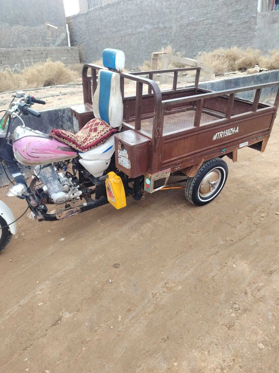 السلام عليكم ستوته للبيع مكلف بلنشر
‏‪0780 791 5949‬‏
