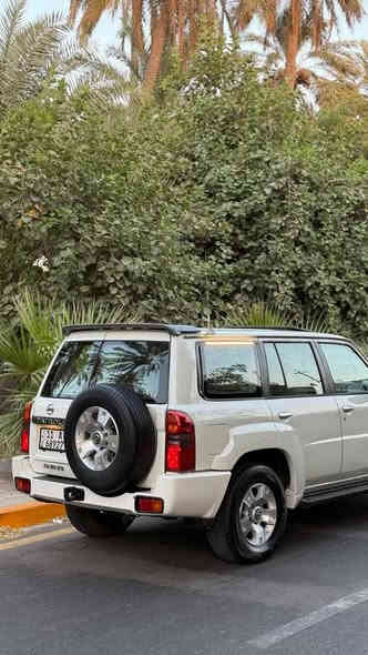 سلام عليكم اخوان عندي نيسان باترول سفاري ٢٠٠٩ كير اوتماتيك محرك ٤٨٠٠ مكفول محرك ولكير ولتبريد شغال ثلاثةقطع ثلاجه داخل بيجي رقم بغداد انكليزي جاهزة عليهه ادامه كاملة رايد مراوس بجمسي سييرا باب طويل بدي قصير اذا موجود نتواصل عالرقم *********** سيارة سعره ١٧٥ اربع قطع صبغ صفحه عكس سايق
