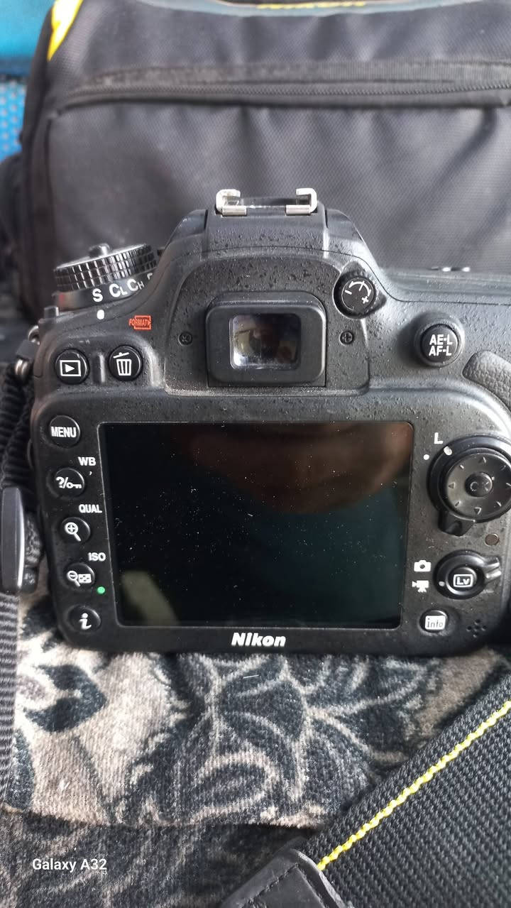 كامرة نيكون ٧١٠٠ مع عدسة ١٨-١٤٠ بحالة جيدة جدا بسعر ٤٢٥ الف توصيل موجود


**إذا كنت صاحب هذا الإعلان وتريد حذفه لأي سبب، رجاءا أرسل رسالة إلى الدعم الفني**