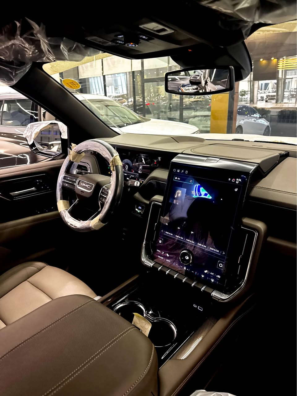 Gmc yukon elevation 2025 
جيمسي يوكن اليفيشن 2025 زيرو 
شركة بيار حميد صالح اربيل 
متوفر سيارتين بس 
واتساب ***********
سعر 630 ورقة أربيل, العراق
