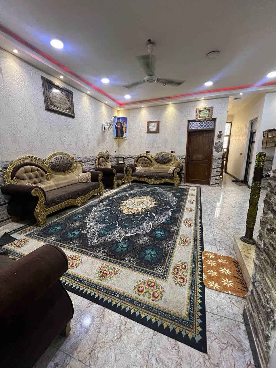 دار للبيع — فرصة ممتازة بالسكن والاستثمار

📍 الكاظمية الثانية / الطي
📍 نزال الكامرات  

📐 المساحة: 165 متر 60 متر وقف
📐 الواجهة: 7 متر
📐 النزال: 22 متر

✨ تفاصيل الدار:
▪️ بناء حديث 
▪️ طرمة صحيات خارجية
▪️ مطبخ صالة هول غرفة صحيات
▪️ ثنين ترك
▪️ الطابق الثاني
▪️ تلث غرف نوم صالة صحيات
▪️ دار نظيفة وموقع مرتب وقريب للخدمات

💰 السعر مناسب للموقع والحالة

📞 للاستفسار والمراسلة:
***********

🔹  عقارات الكاظمية والطي 🔹

نوفرلكم:
🏠 بيوت للبيع
🏘️ بيوت للإيجار
📍 قطع أراضي
🏢 محلات وشقق

✅ أسعار مناسبة
✅ مواقع ممتازة
✅ مصداقية وسرعة بالتعامل

📞 للاستفسار والمراسلة:
***********

📌 نخدم:
الكاظمية • الطي • بغداد والمناطق القريبة

🔔 تابعوا الصفحة يوميًا حتى توصلكم أحدث العروض
وأي شخص عنده دار أو أرض يريد يبيع أو يأجر يراسل خاص

#عقارات
#عقارات_الكاظمية
#عقارات_بغداد
#بيع_شراء
#إيجار
#بغداد
#الكاظمي
