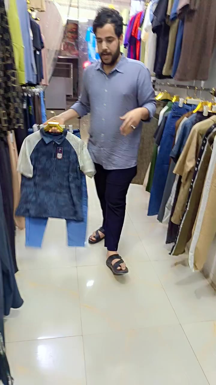 تحطيم السعار بس يمي هاي السعار
وصلت بضاعه كلش حلوه
والسعار نار
