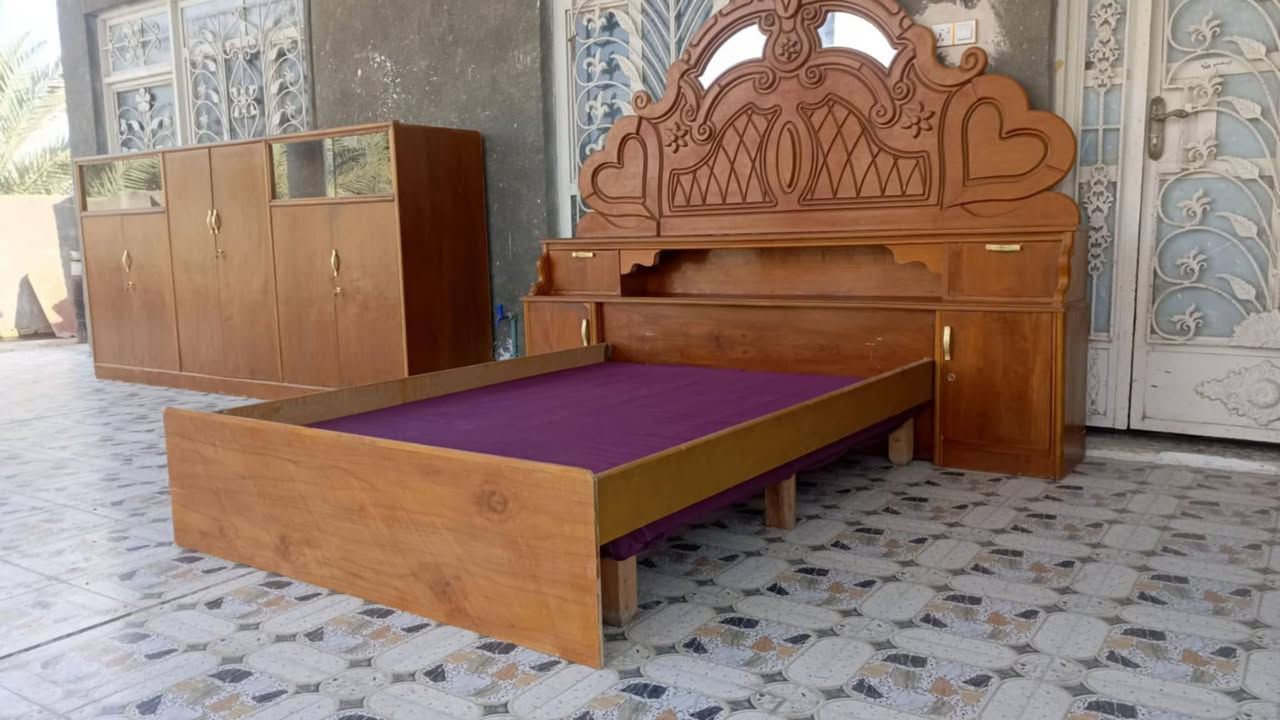 للبيع بوفيه كنتوريه مع جربايه ومكتبتها  نضيفات تزكام مو سوكي
***********
