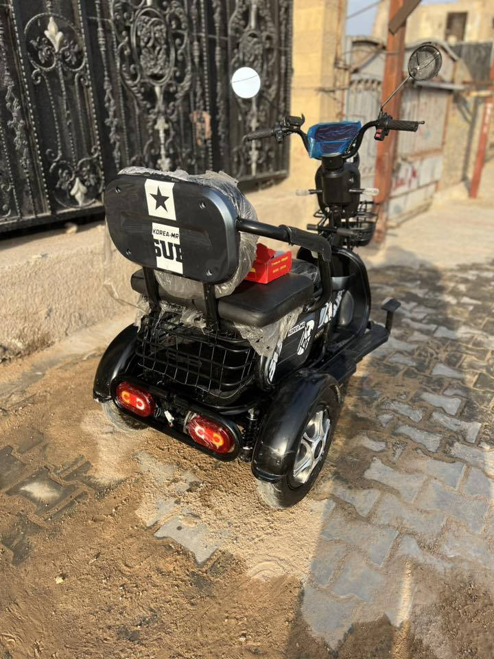 ً
سلام عليكم شباب دراجه ثلاث عجلات اللبيع دراجه زيرو زيرو بعدها استخدامها 10يوم فقط وصل شراء موجود دراجه بعدها زيرو كل غراضها كامله وجاهزه تجي وتفحص وشوف بعينك كل عيب ونقص مابيها. مواصفاتها تخبل 

الموديل 2026
بطاريات 5دبل 
النوع 3عجلات 
السرع 1.2.3
المقاعد 3 ووصير ثنين وصير نفر واحد 
تشغيل عن بعد 
جهاز انذار السرقه 
تشغيل عن طريق الكارت 
بصمات سويجات كارتات كلها كامله 
بريكات 3 بل رجل وثنين بل أيد 
كرسي متحرك 
سله خلفيه وسله اماميه 
اشاير رباعيه
تايرات جوبلس 
بريكاتها بل مكان 
دراجه مشحونه 3 مرات فقط 

اي استفسار اتصال 

***********

العنوان بغداد
