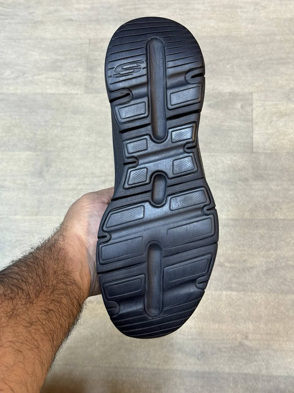 سكجرز الاصلي 🔥🇺🇸
قياس 43..

طول 28 cm..

سنتر الباله الامريكيه

واتساب/ wa.me/9647723759608
