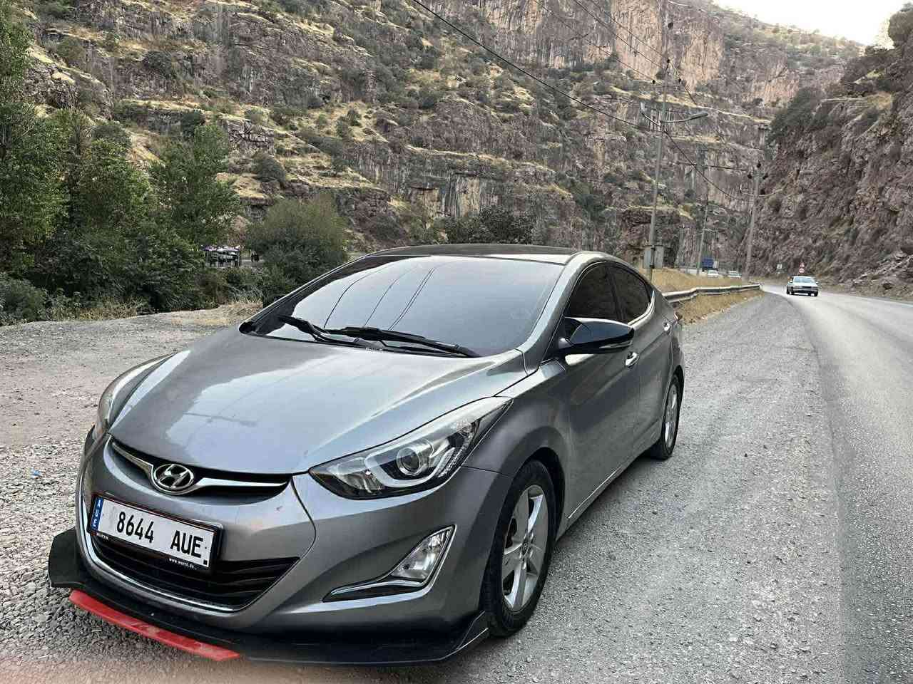 Duby
ئه لنترا مؤديل 2016براوه 
گير تؤماتيك قه پات مواسفات 
ته نها سلايت نيه 
كوشن هيتر 
سوكان هيتر 
گير مه كينه به شه رت 
هه مو گياني به شه رته 
ژم.*********** أربيل, العراق
