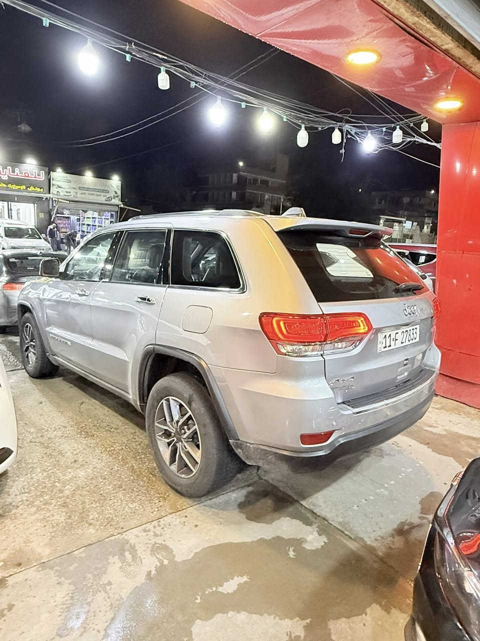 يهديكم معرض المميز لتجارة السيارات الحديثه آرق التحيات 🙏🌿. 

  ونخبركم عن توفر جيب شيروكي موديل 2019وارد امريكي صور لحادث وسونار مرفق بل منشور 

  مواصفات فول Limtd

🔑مفتاح تشغيل بصمة 

🔑بصمة أبواب دخول ذكي 

🌿فتحة سقف 

  🌿كراسي كهرباء 

🌿كشنات جلد 

🌿تحكمات مقود جهتين 

🌿قطعتين تبيريد 

🌿فور ويل 4X4

🖥️شاشة كبيرة بلادية 

📷كامرة خلفية دوارة 

موقعنا: بغداد الكريعات شارع الوقف السني معرض المميز 

***********ياسين 

السعر :215ورقة بيهه مجال بسيط

