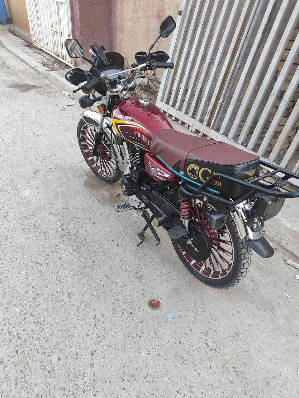 السلام عليكم
سونك موديل 26 مكفوله مكينه200cc مابيهه اي نقص سعر 850 بيه مجال مكاني واسط الصويره 
***********
