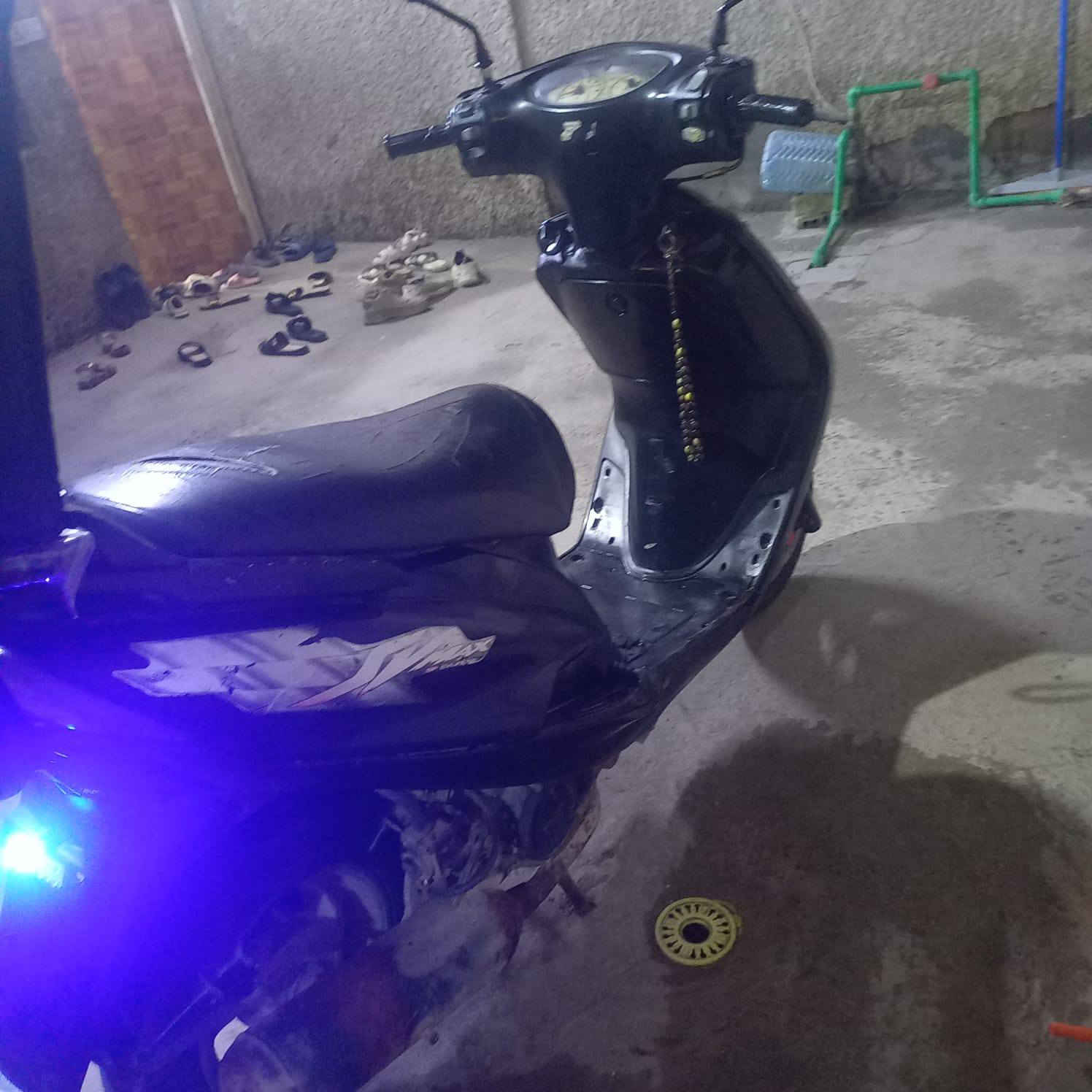 السلام عليكم دراجه للبيع ماكس 140 ***********
