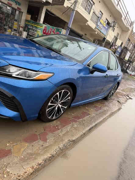 السلام عليكم 
كامري 2020  لون ازرق بحري
رقم اربيل بأسمي
فئة SE 
كشنات كهرباء وجلد
رادار امامي وتحديد مسار
حادثها موضح بالصور وياها السونار 
باب تبديل قطعة اصلية
وباب صبغ
ماشيه 104 كيلو
تخم تاير جديد
جاهزة من كلشي
السعر 185
مكاني بغداد حي الخضراء
***********
