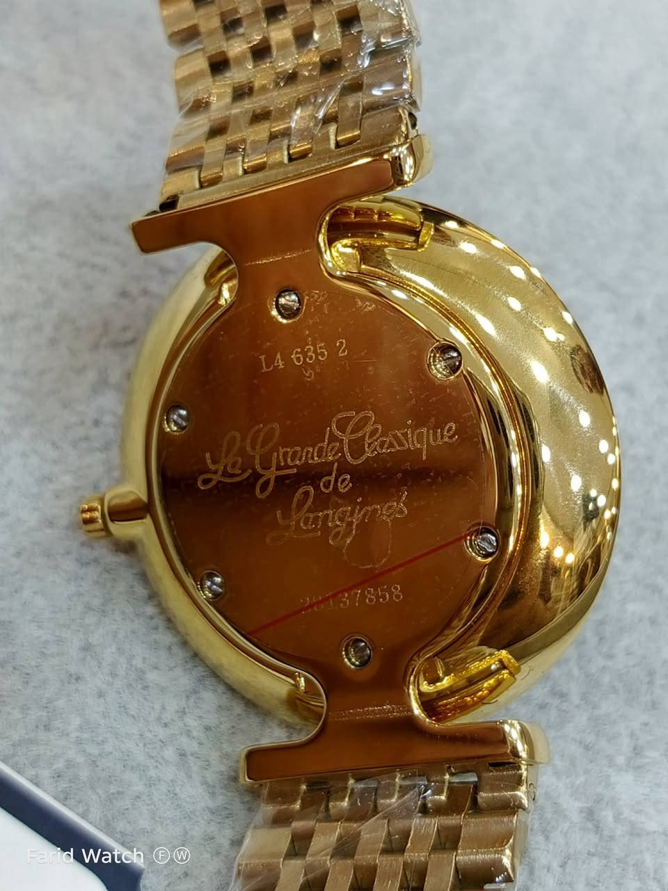 لونجين …. Longines 
الحركه : كوارتز 
المواصفات : 
وارد اوربي بكامل المواصفات السويسريه
جام زفير .. طلاء ثابت 
ماكنه .. سويسريه 
القطر : 40 m 
السعر : 145 الف بعد التخفيضات 
التواصل : خاص ماسنجر
او … واتساب *********** 

#البصراوي 
#للساعات
#اختيارك 
# الامثل
