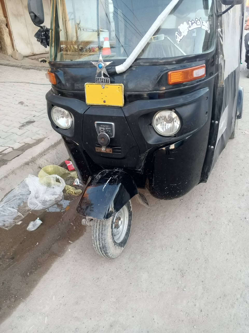 سلام عليكم تكتك موديل 22 رقم بغداد البيع 8500ابيه مجال مكان ابغداد محموديه شراي يخابرني ***********
