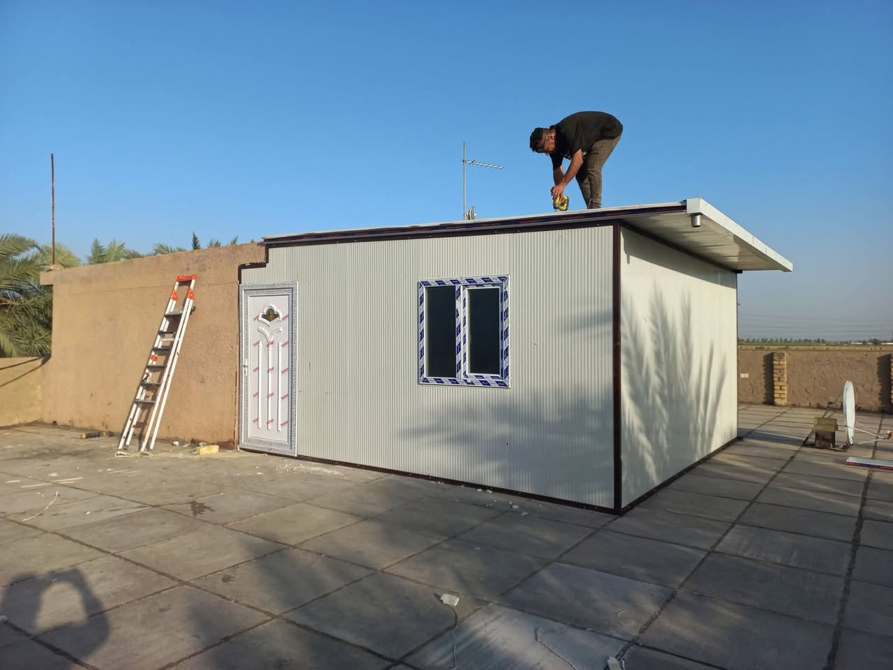 حداد متنقل في كركوك عمل كرفانات موقعي وحسب قياس وطلب وأسعار مناسبه جدا وعمل كافة اعمال سندويج وحداده للاستفسار *********** يوجد وتساب
