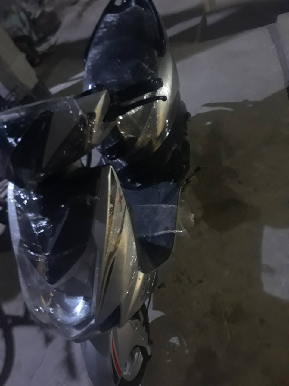 السلام عليكم اخون دراجة سكنس تايوان فحل مديل 2023تجي محرك مال ماكس بلاد مزودهه بوشة 55 شلعه ومعدل فول شاشة الكترونية كيلو متر وساعه وعينه لمس وهواي مميزات دراجه ما ناقصة شي كلشي جديد شغل وطلع وين ما تريد سعر 650 عنواني كرمة علي للأستفسار ***********
