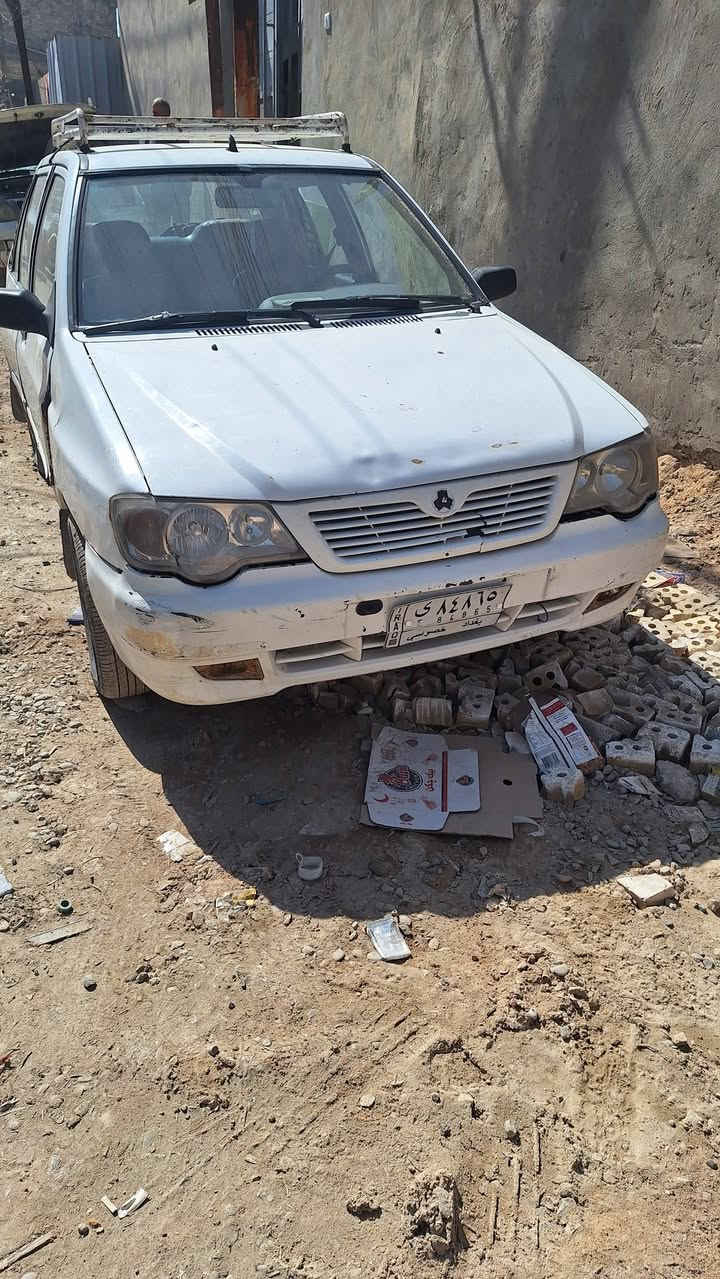 السلام عليكم سيارة سايبة  البيع موديل 2013بيهة خياسات بسيطة مكاني بغداد المشتل السعر 30وبيهة مجال سيارة ب سمي تحويل ثاني يوم ***********
