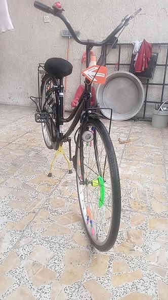 سلام عليكم بيسكل للبيع نضيف كلشي مابي
  سعر 100مكان حي النصر الاستفسار رقم الهاتف ***********
