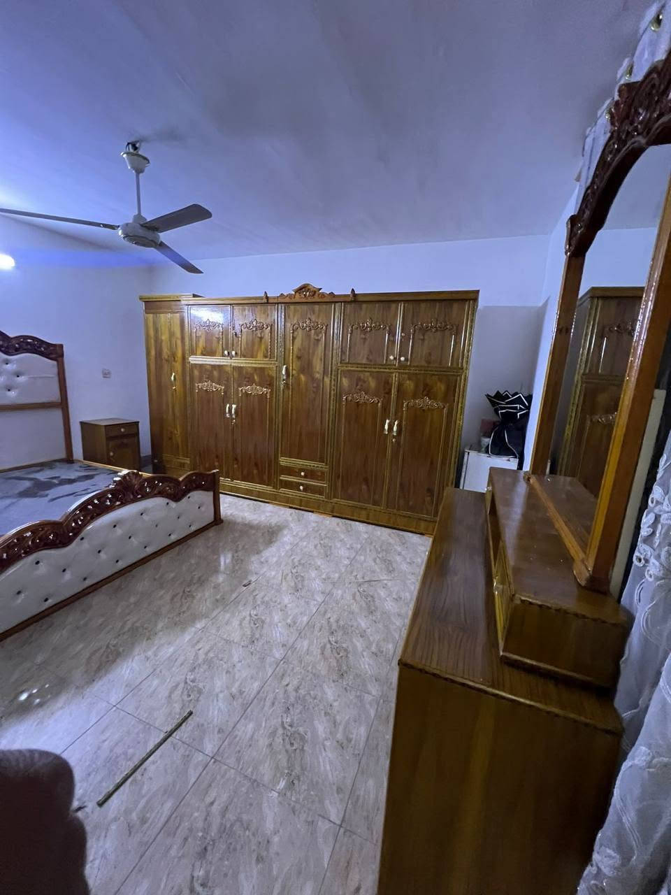 غرفه نوم ٥ باب
الخارج صاج ٤ ملم الداخل عادي ٤ ملم 
القياعده بلوك الضهر جرجوبة براغي 
التوج زان مصري 
شغل فوق الوسط
قياسات الكنتور الارتفاع ٢٣٠ سنتيم
العرض ٣ متر

السعــــر (900 الف )
النقل والشد مجانا داخل بغداد

كوت صويره كربلاء حله ٧٥ الف

نجف ديوانيه فلوجه ديالى ١٠٠

رمادي ١٢٥ الف

عماره ناصريه ٢٠٠
سماوة ١٥٠
صلاح الدين ١٢٥


**إذا كنت صاحب هذا الإعلان وتريد حذفه لأي سبب، رجاءا أرسل رسالة إلى الدعم الفني**