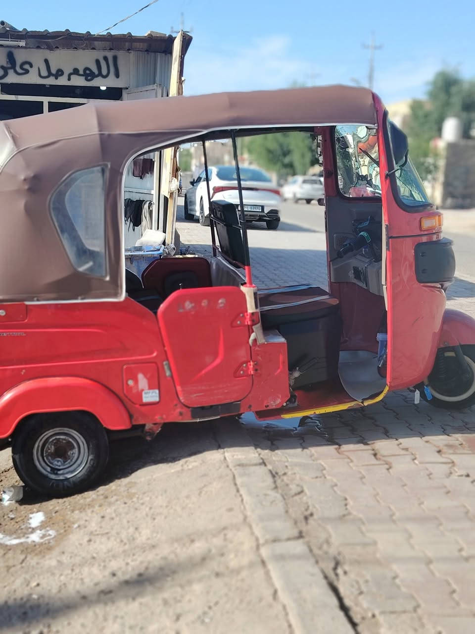 السلام عليكم تكتك مديل 22 شهر 6 وكيله شاكر تكتك ساحبيله هزه أوراقه كامله مال ترقيم بس ينفتح ترقيم تكتك كفاله من صبغ والمعجون وتنقيص وتبخير تكتك بيه دوشمه بيه مسجل تخم تاير الكهربائيات كله شغاله كلشي واضح يمك بالفيديو مكاني ميسان ناحية السلام شراي اتصل *********** خاص ما اجاوب
