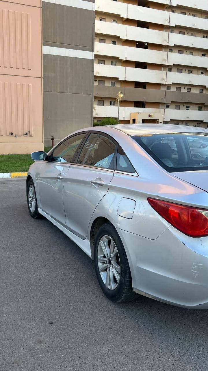 السلام عليكم
سوناتا موديل 2010 للبيع
السعر 95$ وبيها مجال بسيط للشراي 
المكان بسماية 
الاتصال ***********
