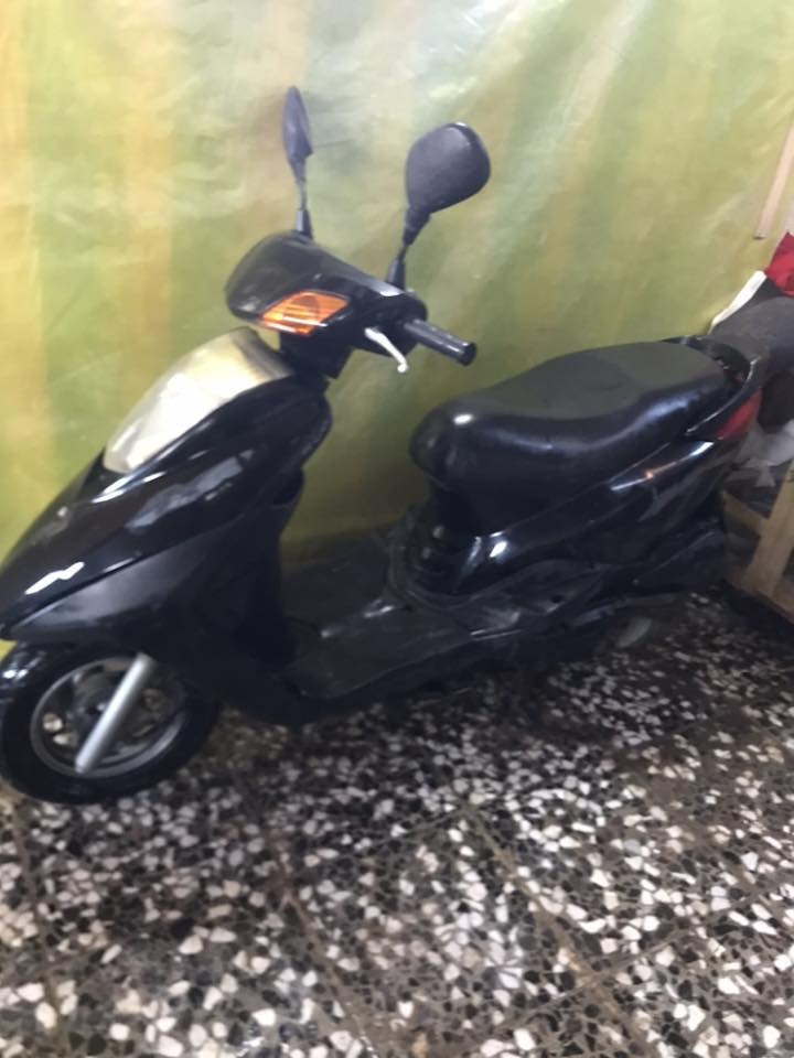 السلام عليكم دراجه بريز للبيع كفاله عامه مختمه ختم واحد برغي مابيهه نقص قبل شهر نزلتهه من الرنبه السعر 800وبيهه مجال مكان الشعب تصال ***********
