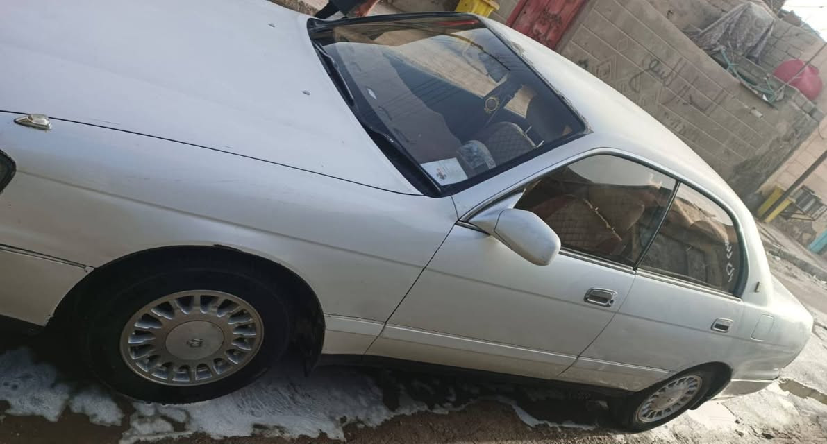 بطه موديل 93 اللون لؤلؤي رقم بصره باسمي تحويل ثاني يوم سنويه اليف كفاله بدي والرسميات عن القصه والضربه كهربائيات جاهزه تخم تاير السعر 60 وبيها مجال *********** الهاتف المكان البصره
