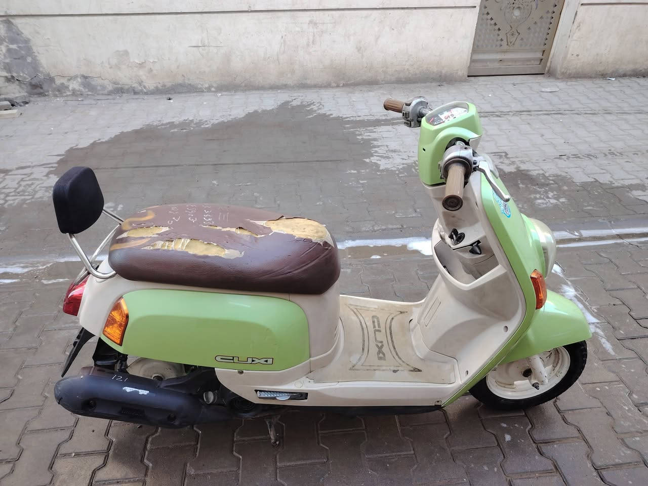 اسلام عليكم بوليس الدراجة كلهة ختم واحد وية المكينة الدراجة بلدية هذة رقمي *********** مكاني بغداد قرب المرور الطوبجي ٩٥٠ وبيهة مجال
