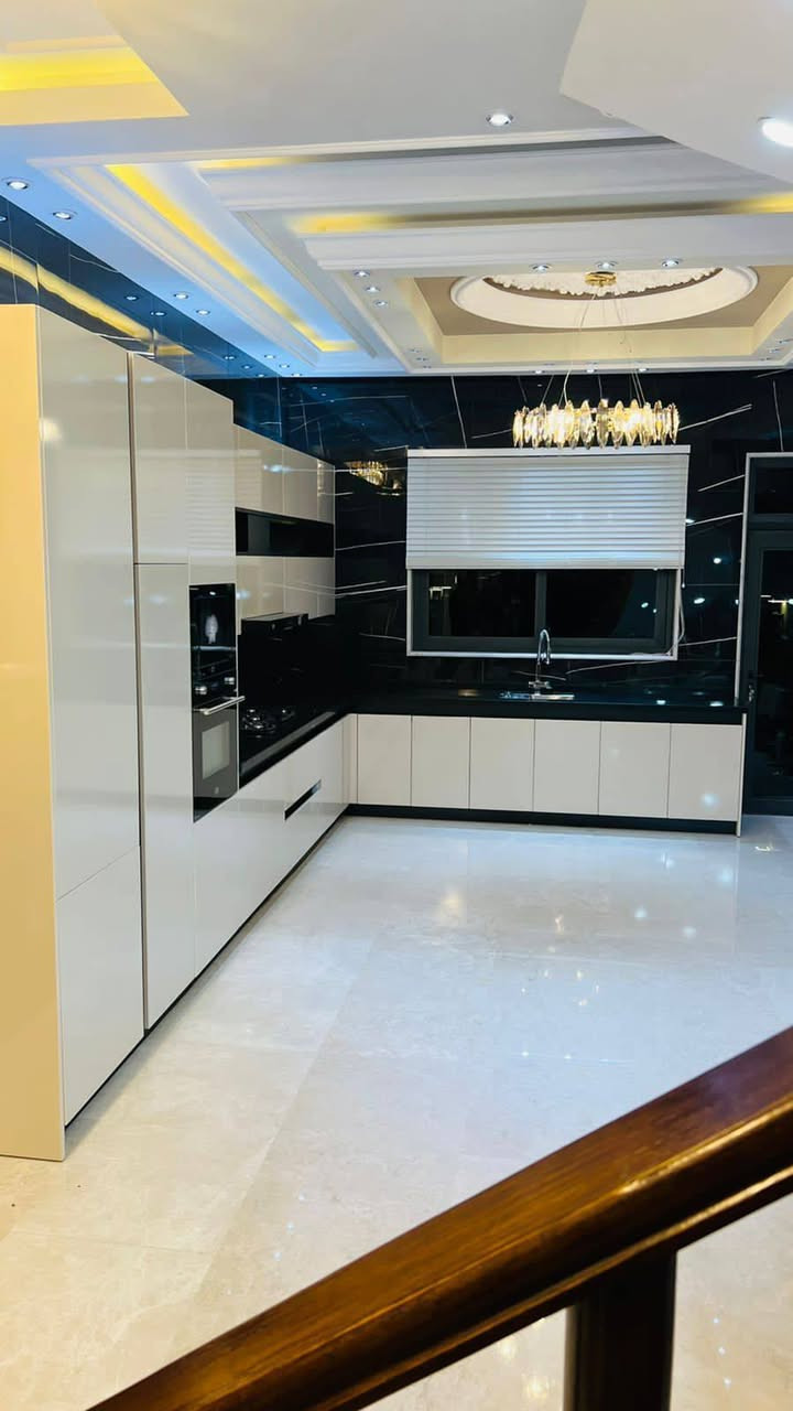 شركة الملاك ديكورات العامة 
خصم مده 10ايام 😍 
كاف موديلات مطابخ مودرن 
صار سعر متر (290) دولار بسس
يشمل ارضي +مرمر+ملحق / بدون اضافات كامل مطبخ 
وارتفاع ملحق 60.
ارتفاع ارضي 90.
عمق 60 
تواصل معنا عبر واتساب 
***********
