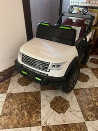 سيارة شحن أطفال • جديدة • ريموت تحكم