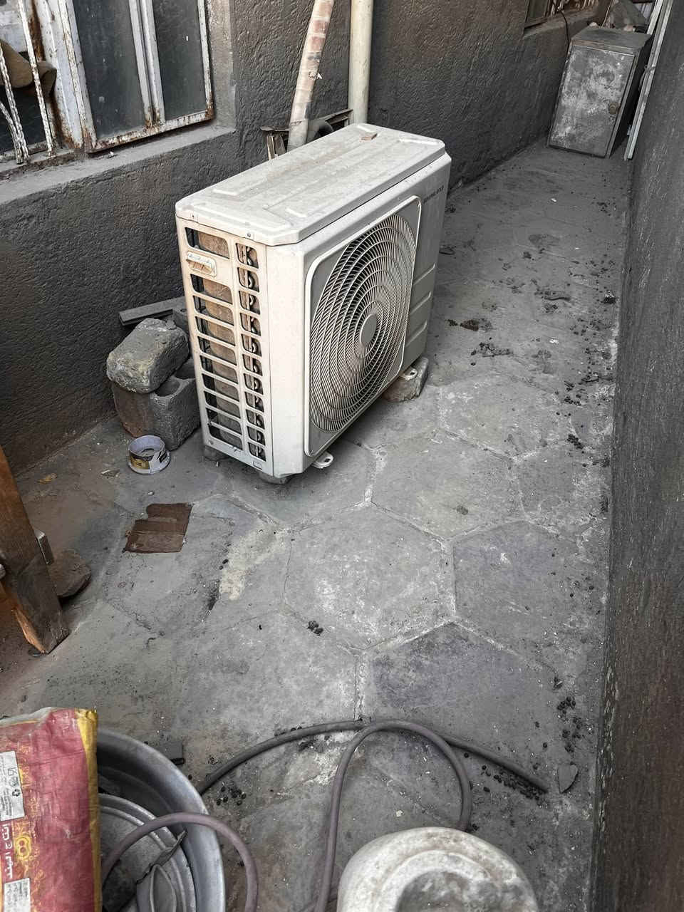 سلام عليكم سبّلت طنين شغال شرط ثلج نضيف  جنرال    سعر 300وبي مجال لشراب ستفسار. ***********
