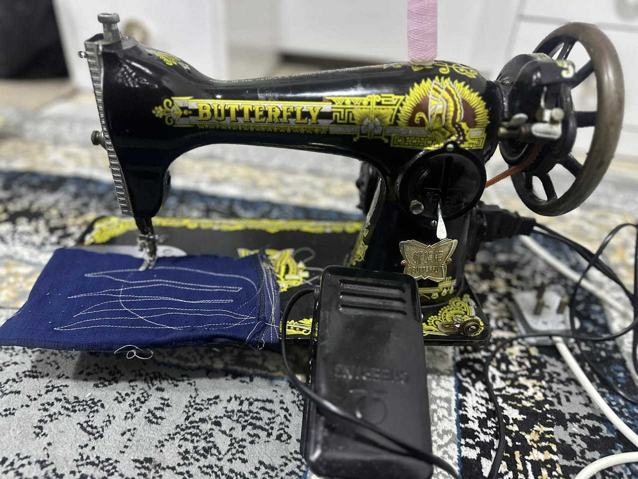 المكينة قديمة من نوع بفراشە شرط أن تكون بدون عيب، الصوت منخفض، السعر 45ألف ویە  التوصيل


**إذا كنت صاحب هذا الإعلان وتريد حذفه لأي سبب، رجاءا أرسل رسالة إلى الدعم الفني**