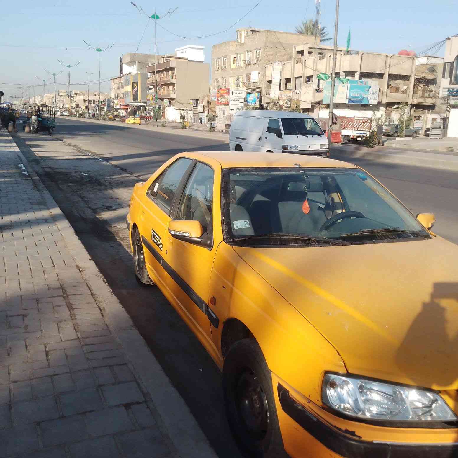 بارص مديل 18بسمي مصفرة هية وغرامات البنيد مبدل مكفولة كير ومحرك وصدر وكهربايات بس التبريد عوزة  كهربي  كبريصر جديد وغاز بي  ريدهة 47وبيهة مجال  الشراي مدينة الصدر   الهاتف ***********
