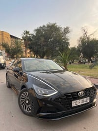 سوناتا للبيع مديل ٢٠٢٣ ماشيه ١٨٠٠٠ ميل حادثه قطعتين او امبدلات نفس الو...