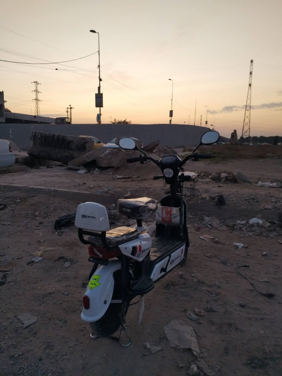 دراجه شحن حجم 14 نضيفة كلش ما ناقصه شي و زوج تايرات جدد سعرهة 200 الف و بيهة مجال للطيبين.


**إذا كنت صاحب هذا الإعلان وتريد حذفه لأي سبب، رجاءا أرسل رسالة إلى الدعم الفني**