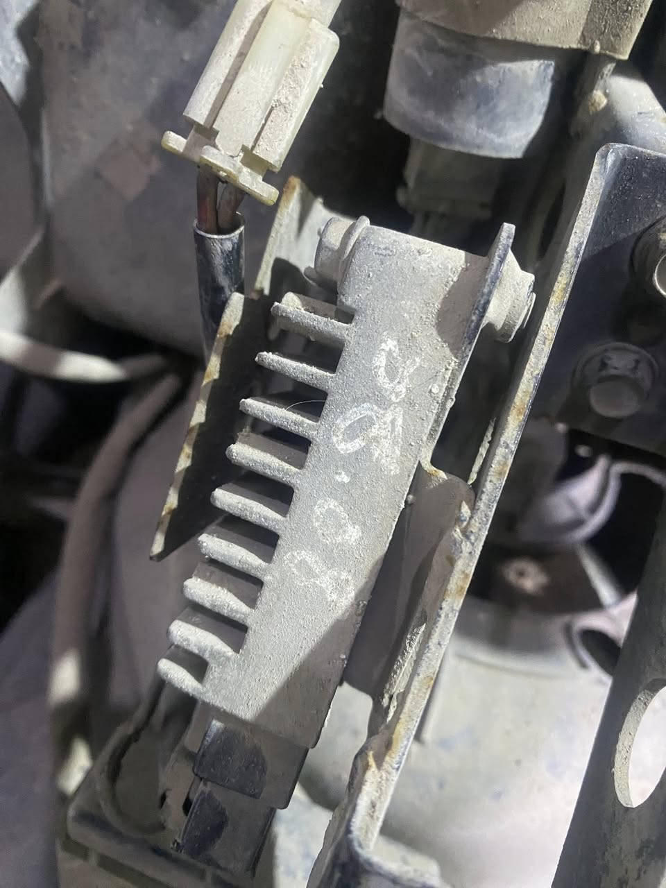 تفصيخ ثعلب شتريد موجود  من لبرغي للشاصي كلشي متوفر توصيل للباب يجيك طلب الميعجبك ارفضه ***********
