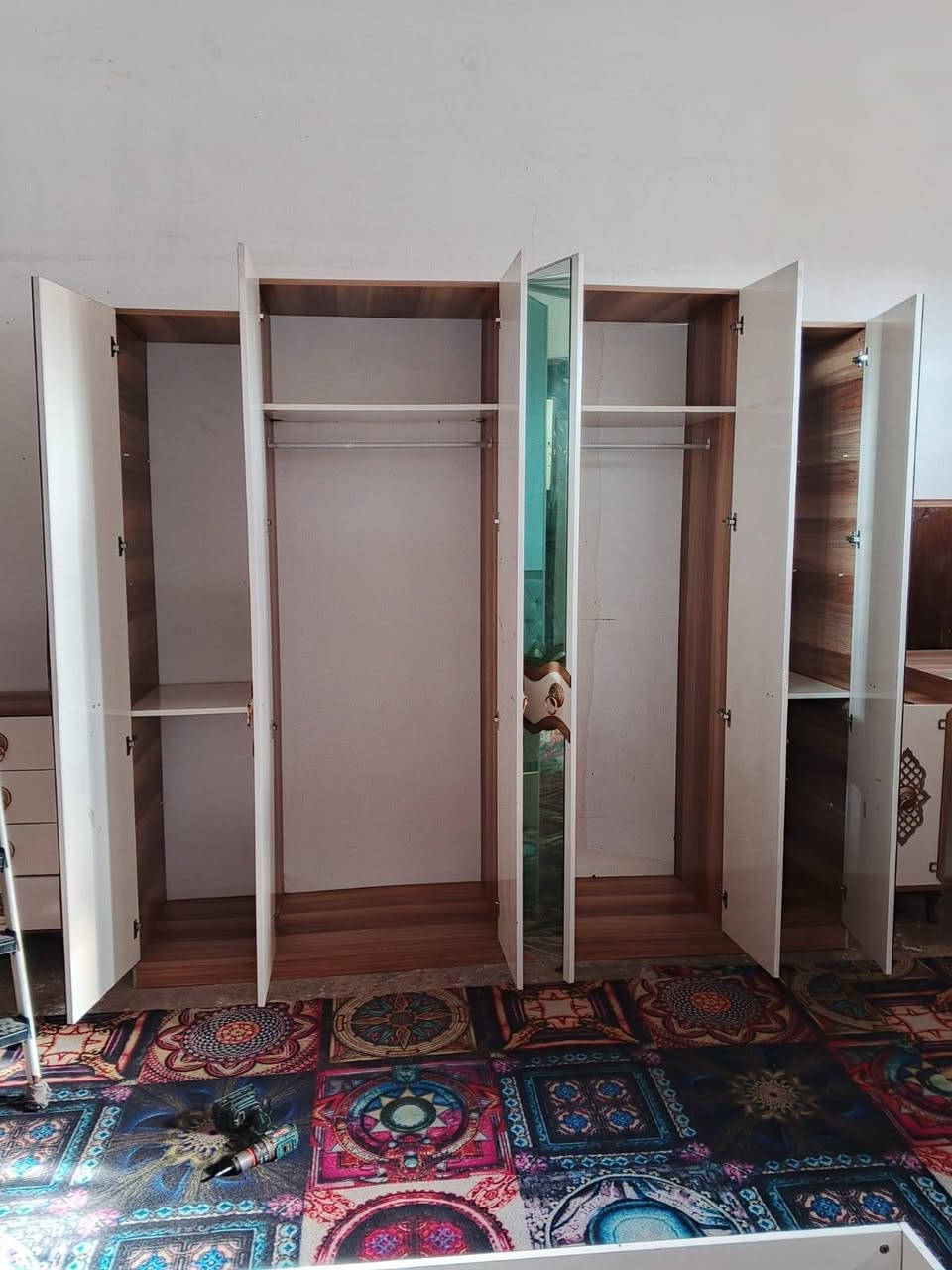 غرفه تركيه نظيفه وجديده العنوان العزيزيه منطقة سراي مقابل مجمع بيت كعيد الاستفسار ***********/*/*********** وشعدكم غرفه نوم تركيه عراقيه نشتري جميع الاثاث المستعمل
