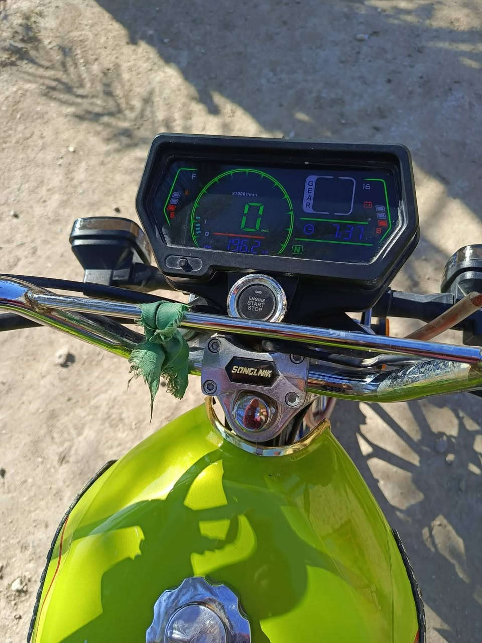 السلام عليكم دراجه موديل 25 اوراق اصولي 
صار له شهرين طالعه من الوكيل 
المكان بابل ابو غرق 
السعر خاص 
***********
