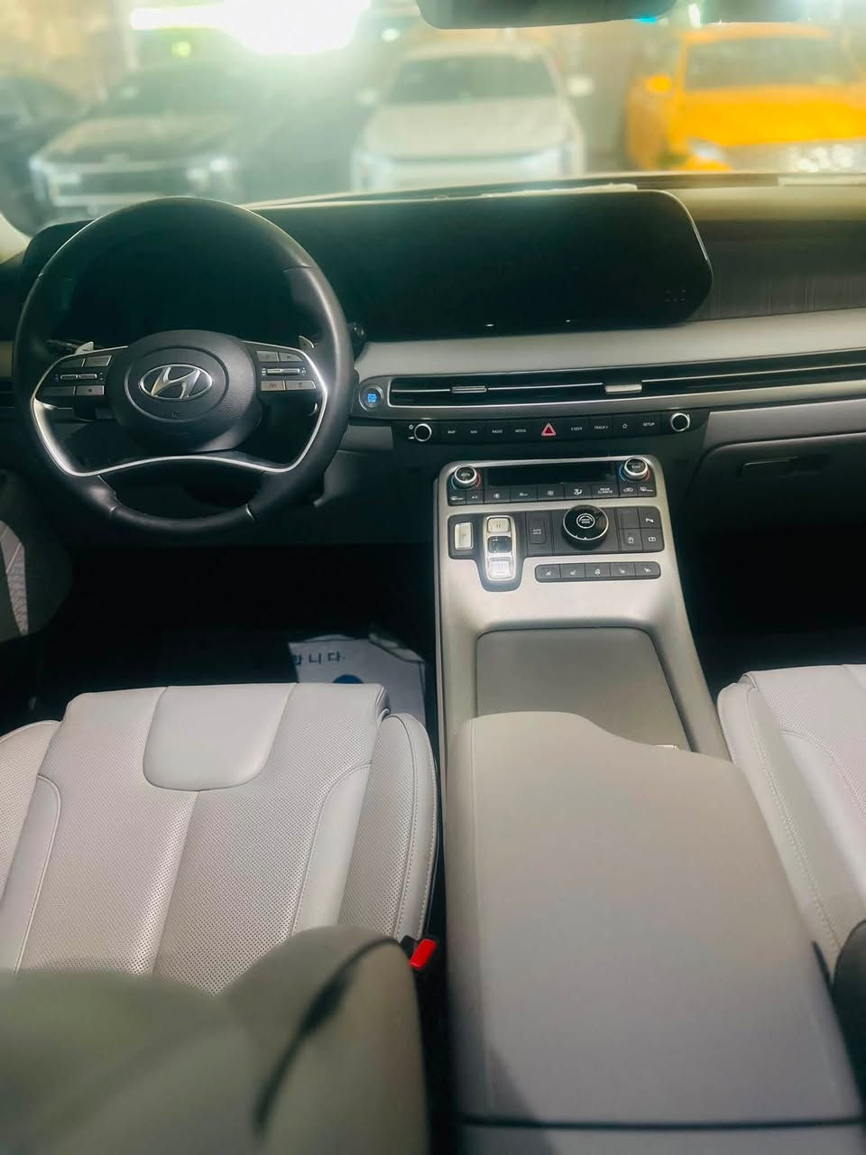 🚙 هيونداي بليسايد 2024 🚙

🔹 فئة لمتد لون اسود 🔥 
🔹 محرك 6 سلندر 
🔹 7 راكب 
🔹 وارد كوري
🔹 كلين تايتل 

📍 العنوان :
بابل – الشوملي – معرض سيد مهدي الشرفي

📞 للاستفسار:
***********
***********
