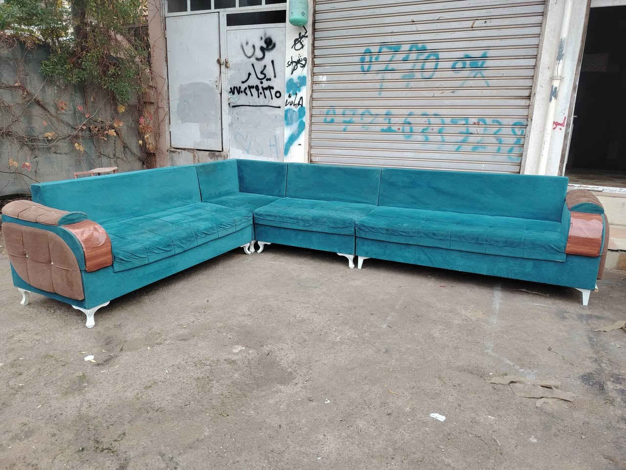 سلام عليكم ديوان 6 أمتار   للبيع السعر 125 بي مجال مكاني أسرئ مفقودين ***********
