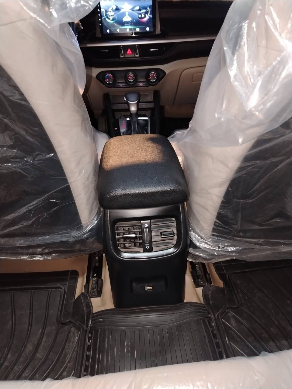 السلام عليكم
للبيع سيراتو موديل 24
كفالة عامه
فول مواصفات 5 ويل كب
حجم المحرك 2000
ماشيه 20 الف
مكاني نجف
السعر 188 قفل
للاستفسار الاتصال ***********
